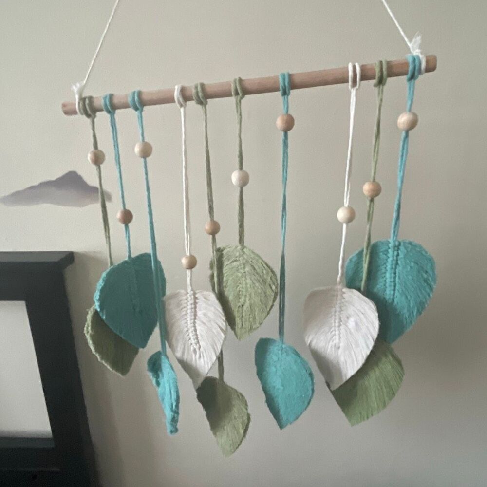 Sage green Macrame wall hanging boho bohemian yarn woven tapestry decoration - Picture 4 of 11